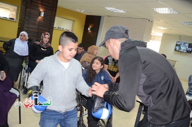 فيديو: الرئيس عادل بدير و ابطال الاسود القسماوية يرسمون البسمة على وجوه طلاب جمعية لست وحدك